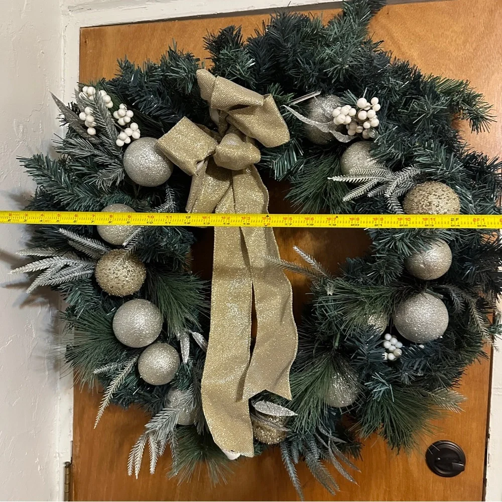 Pre-Lit Artificial Christmas Wreath Gold Silver Ornament 28”